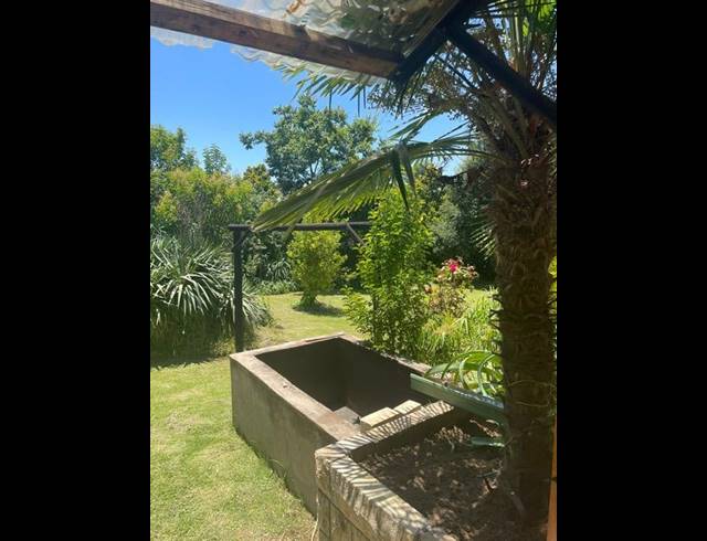 5 BEDROOM HOUSE FOR SALE IN LADYBRAND